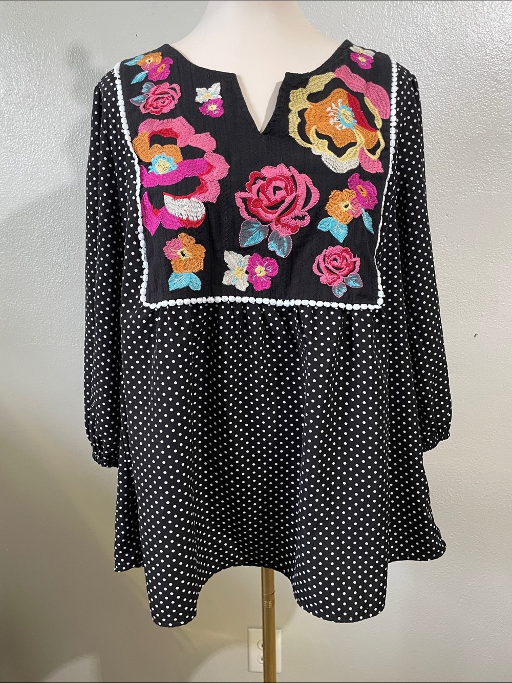 Savanna Jane Embroidered Floral Polka Dot Peasant Blouse Balloon Sleeve 1X Folky